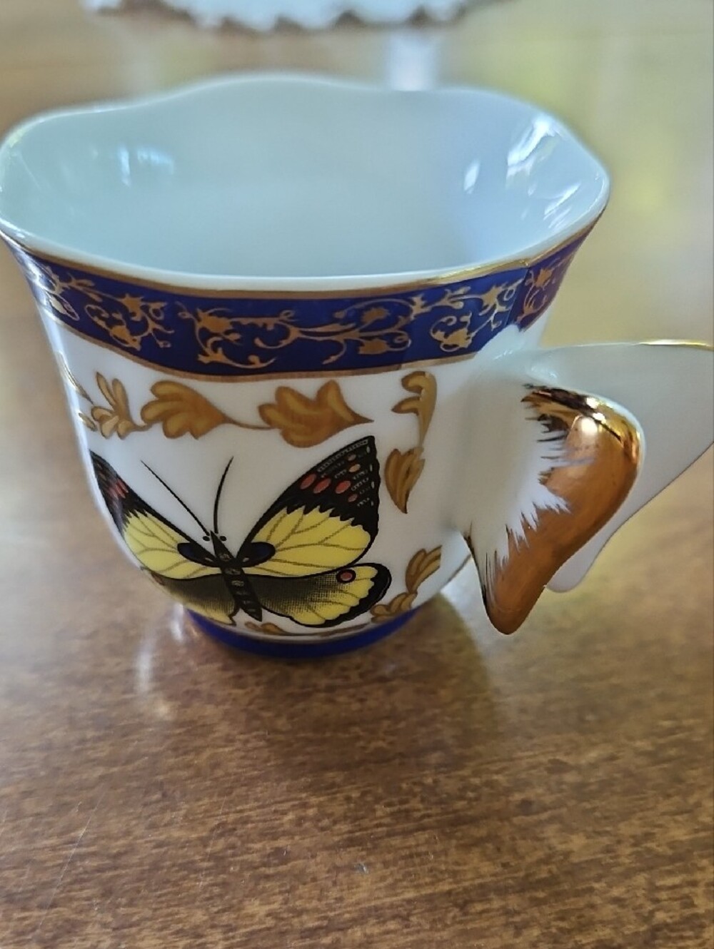 VTG Butterfly Demitasse Cup & Saucer - Picture 5 of 11